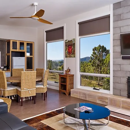Panoramia Villas Myrtleford Exterior photo